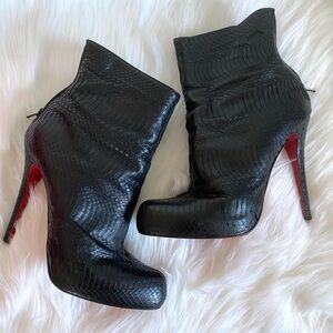 CHRISTIAN LOUBOUTIN Classic Red Bottom Black Snakeskin heeled platform booties